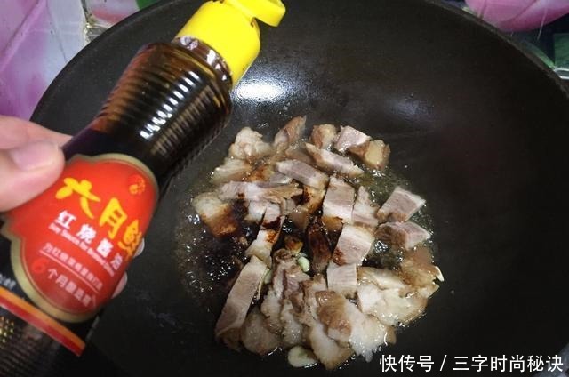 冬天就馋妈妈这碗面,进屋就能闻到香,连吃两碗才过瘾