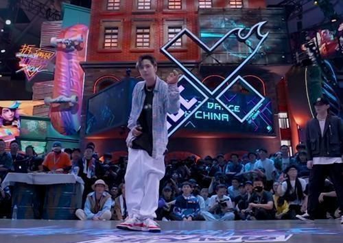 硬糖 “明星势力榜”王一博重回榜首,THE9三人上榜、赵粤成硬糖独苗