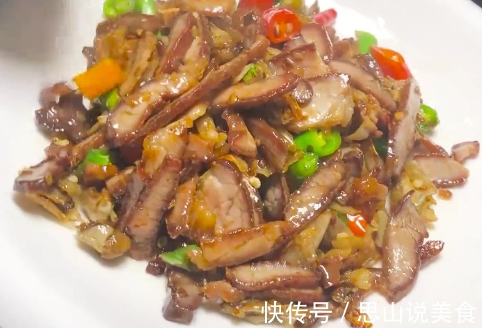 五花肉别做老一套了，试试这个新做法，香味四溢，比红烧肉过瘾