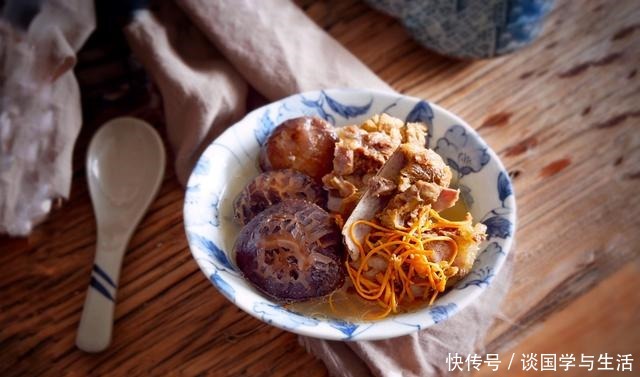 扇骨|熬汤到底用哪种猪骨好用它最好,止咳平喘补中益气,还能润肤