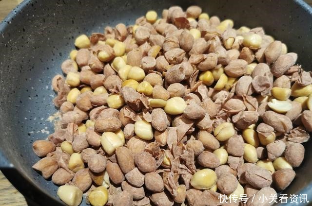 核桃不是最補腦的!它才是真正的補腦“冠軍”,家家戶戶都有!