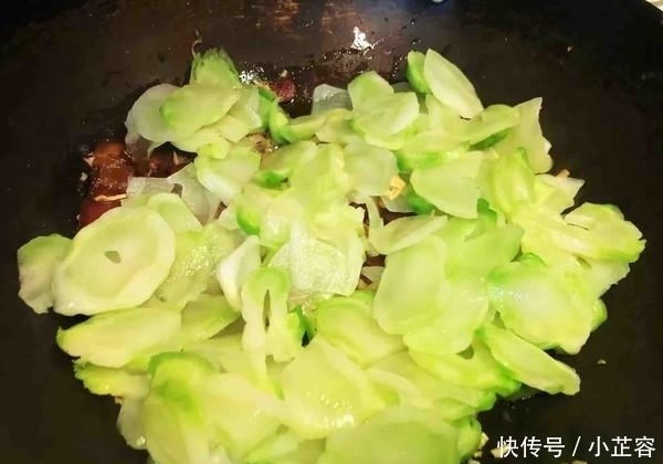 含量|这菜一斤4元,却是南方人的最爱,孕妇要常吃,叶酸含量超高