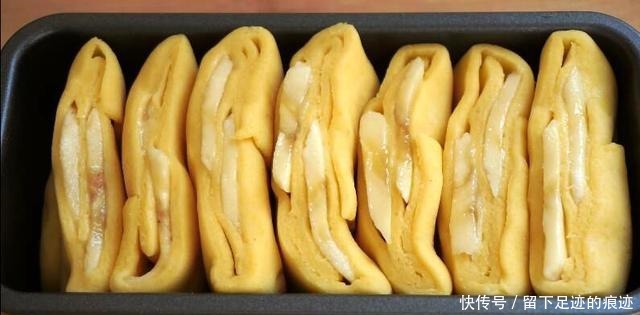 香蕉不要直接吃,加1碗玉米面,粗粮细做,比买的面包好吃