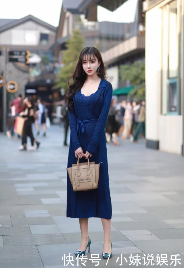 街拍|街拍小姐姐吊带衫配牛仔裤,整体看起来仙女气息爆棚,看上去很舒服