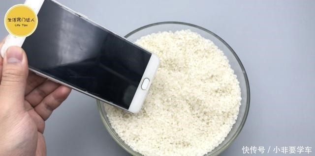 大米里插把剪刀,作用花钱也难买,一年省下不少钱,立马叮嘱家人!