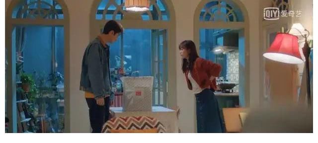 植入|她徹底出圈了