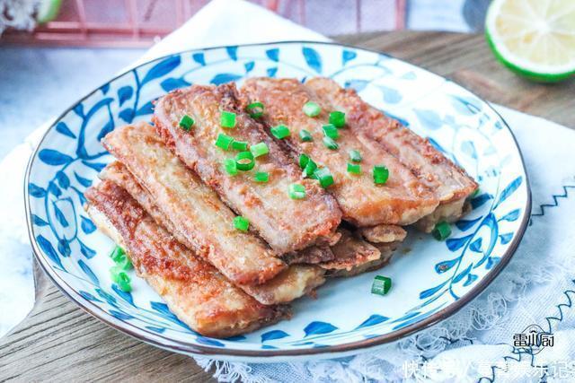 带鱼直接煎大错特错,太腥了,多加1步,不腥不散还不粘锅