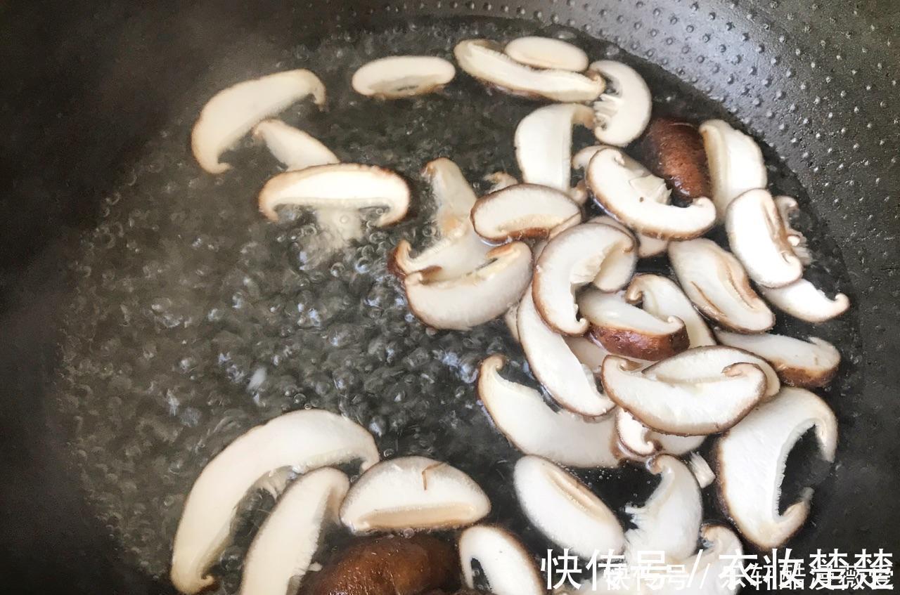 香菇烧腐竹|它是天然“补钙库”,隔三差五吃,荤素搭配营养足,补钙长高个