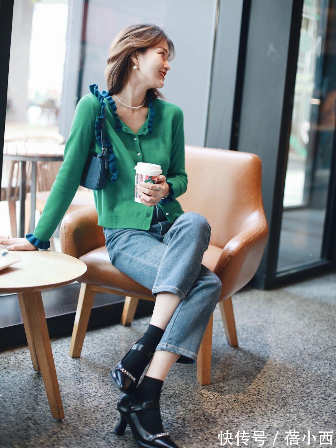 博主 不管你皮肤白不白,今年要买毛衣就买“绿色”,提气质又显档次