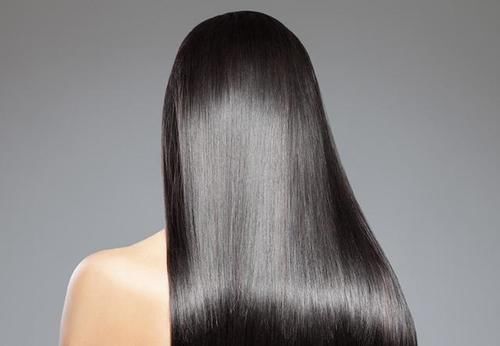 头发|女子常用盐水洗头,看看发生了什么变化?医生:不妨尝试一下