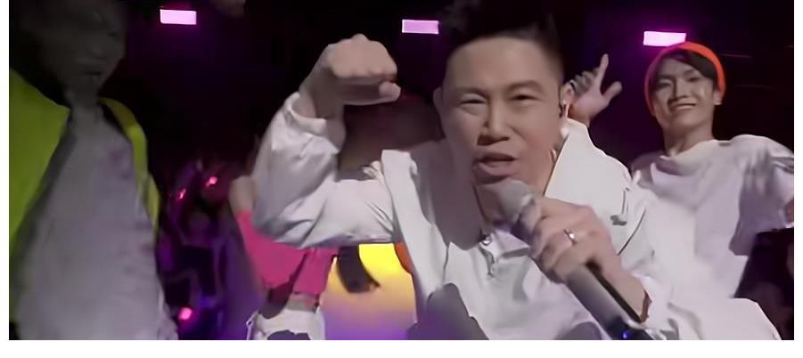 李承炫|《披哥》首次公演，李承炫组暂列第一，陈小春组墨镜酷帅登场！