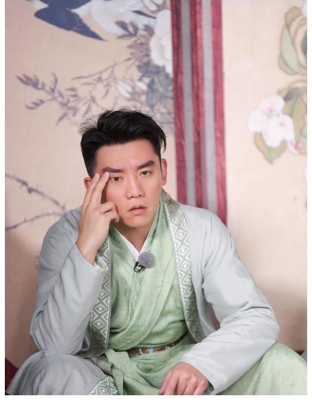 黄旭熙|“主角”竟在我身边《奔跑吧》全员“穿书”寻找“前世之旅”？