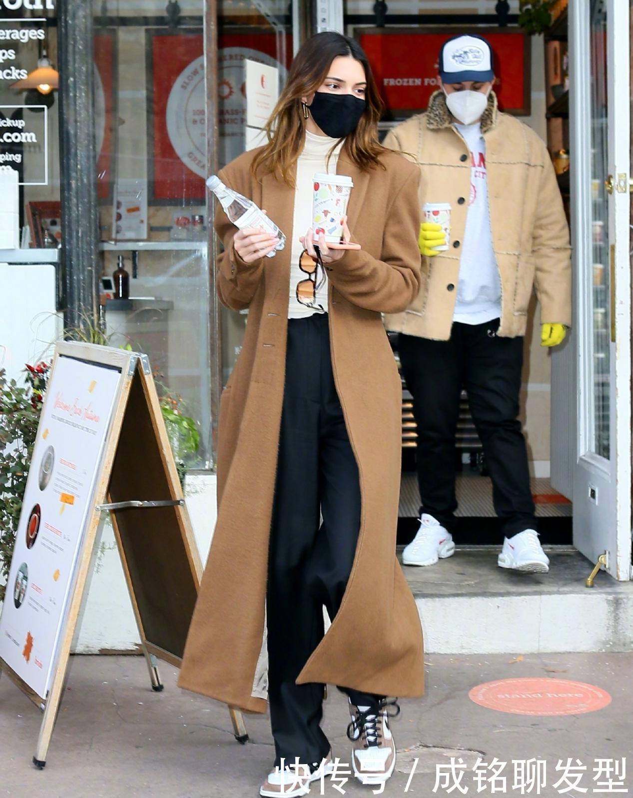 保暖|裤子的版型比颜色重要,冬季搭配认准这三款,保暖显瘦又时尚