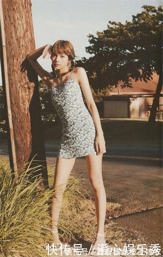 搭配 “百褶裙”不受宠了,今年开始流行“奶奶裙”,青春减龄有气质