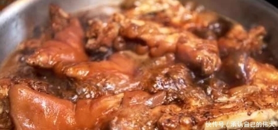 酱猪蹄怎么做才美味?学会这个做法,只需3味料,猪蹄又香又入味