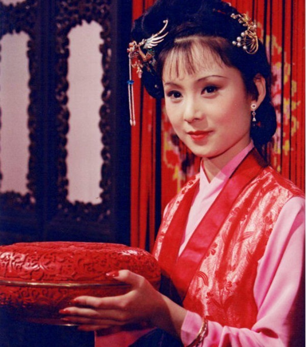 薛宝钗!读《红楼梦》:薛宝钗告密?说者无心,听者有意