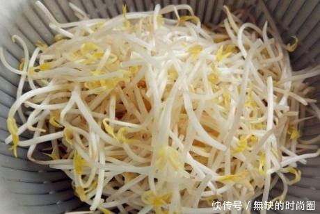 和韭菜是天生一对,钙含量是牛奶的3倍,三块钱炒一盘,太过瘾