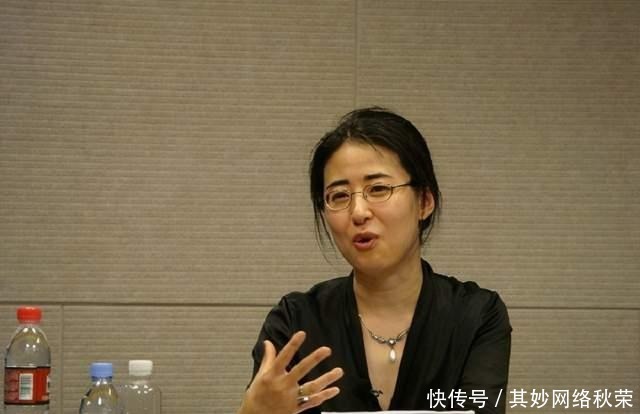天才田晓菲,她是海子的知音,13岁进北大,35岁成为哈佛教授