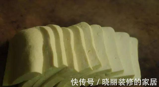 豆腐|煎豆腐时加点料,不粘锅、不费油,外焦里嫩,味道格外好