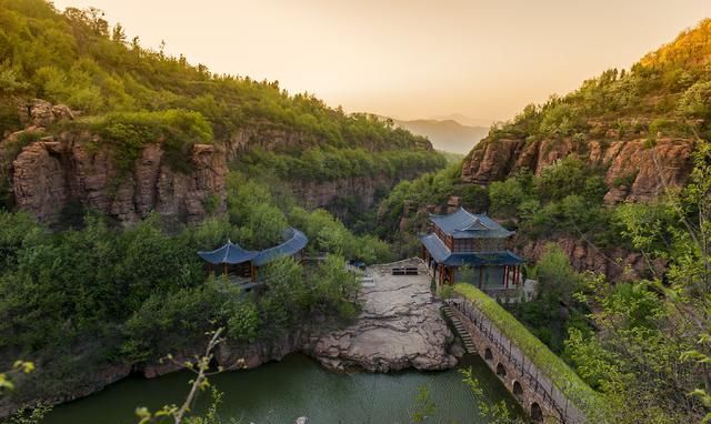 河南|河南有一处“大峡谷”走红，以地质地貌景观为主，最高峰1108.5米