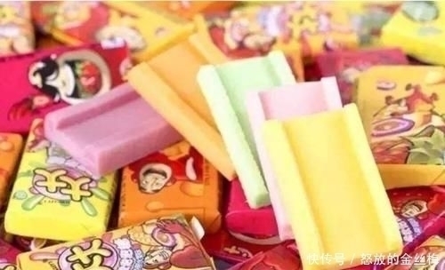 接吻|让嘴巴“越来越臭”的4种零食,学生党却爱不释手,难怪接吻被拒