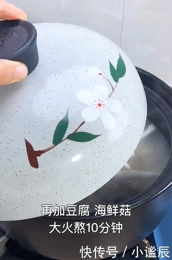 厨师|煲汤熬不出乳白色?问了饭店的厨师才知道,原来我这一步就做错了
