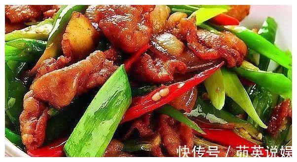 小炒肉|美食推荐干锅脆肠、农家小炒肉、辣炒薄片五花肉、辣椒炒豆皮