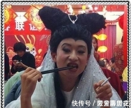 新白娘子传奇|众人cos不同类型白蛇,美术生想法好结果差,理科生:辣眼睛!