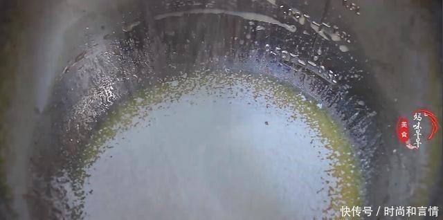 网上很火的糯米粉做法,外皮香酥,奶香浓郁,零厨艺也能一次成功