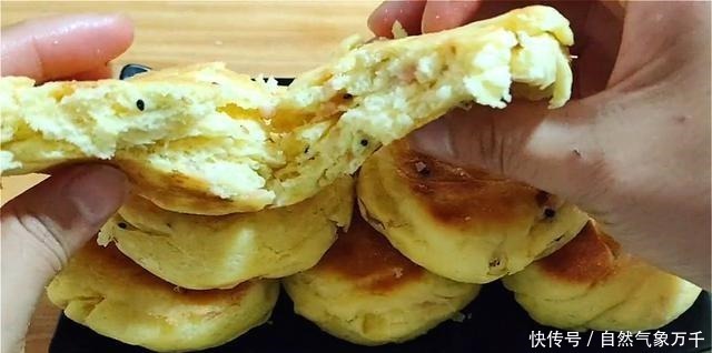 面团|玉米面饼这样做,加多一种材料,口感丰富,吃着蓬松柔软,真香