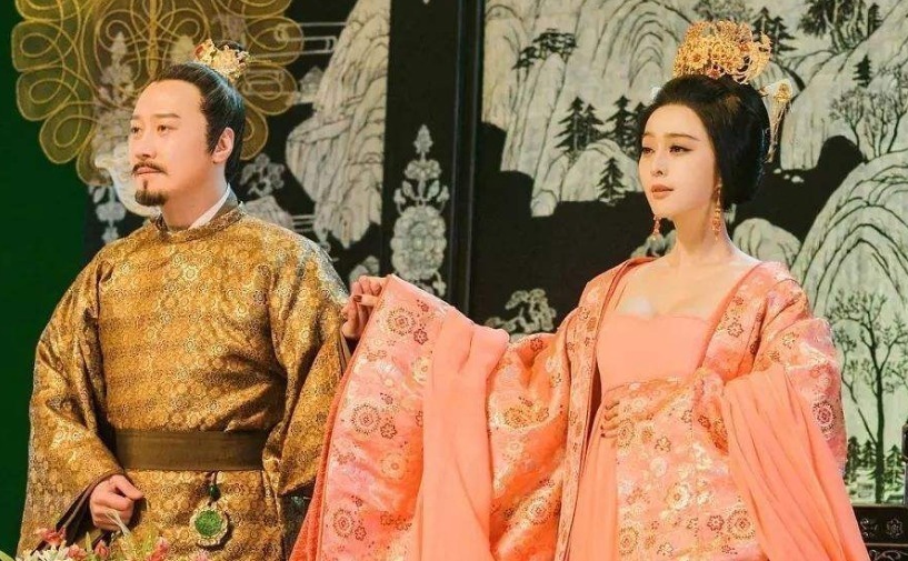 唐玄宗|李白的一首肉麻诗,为杨贵妃过生日所写,现诗句广为流传