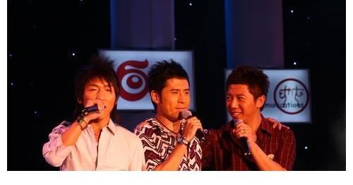 黄征|他的《奔跑》在《披荆斩棘》引发大合唱，但他却总排名倒数第三