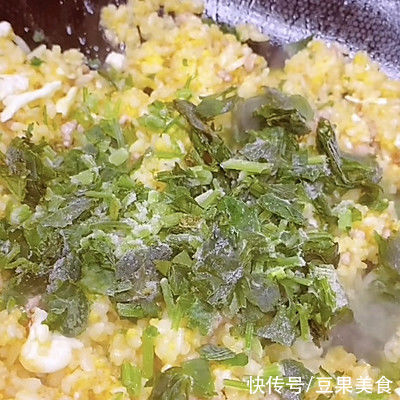 懒人福利,超简单的快手菜#精致一人食#香菜炒饭