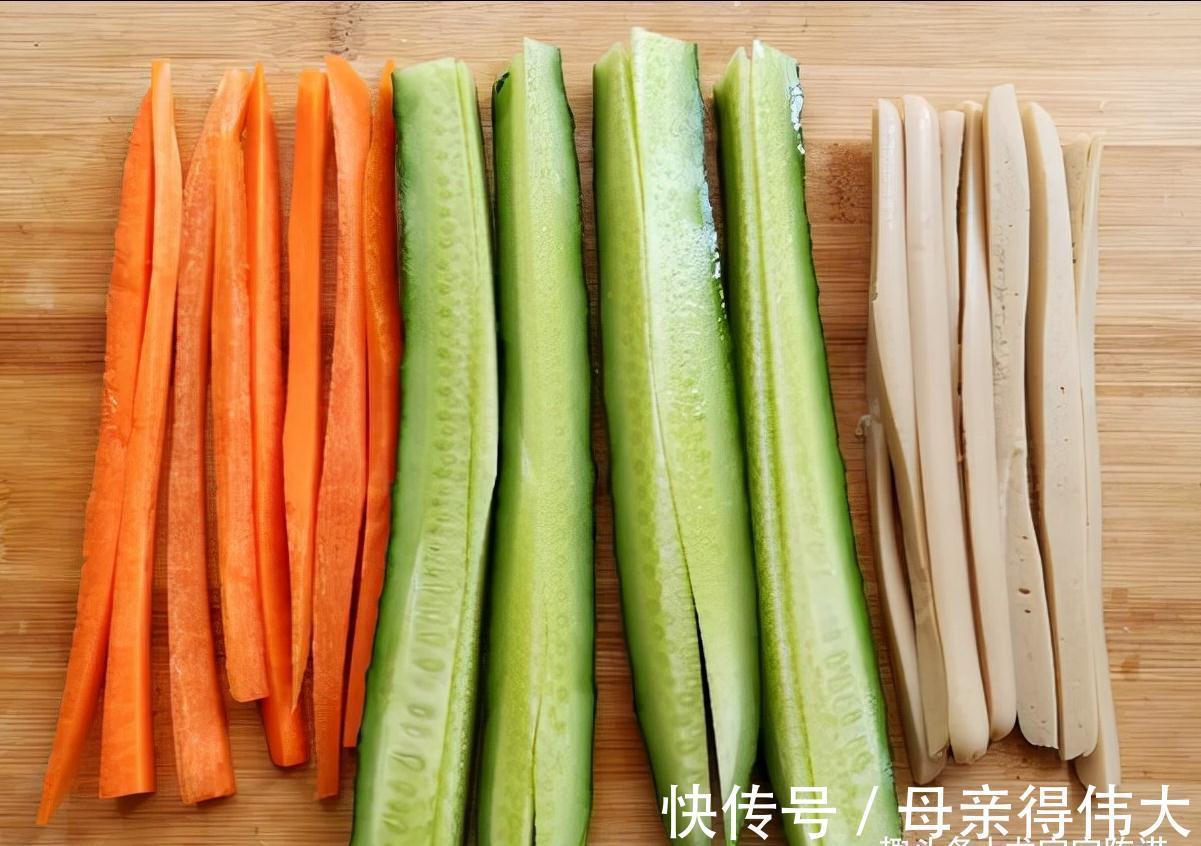 米饭最好吃的做法,一口一个香喷喷,端上桌三分钟准抢光