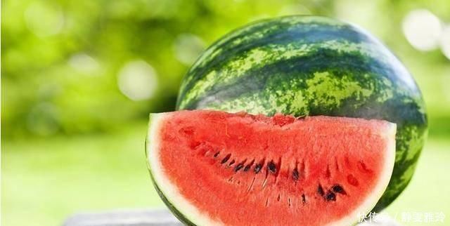 苦瓜|湿气重的人的注意,3种食物可多吃,3种食物再喜欢还是尽量少吃