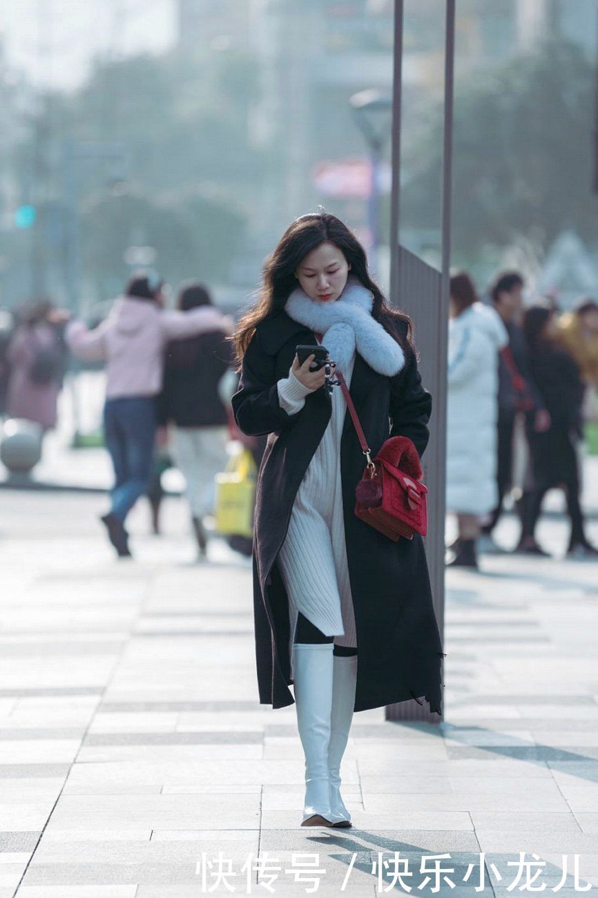 不过时的黑色大衣有多好穿?看了你就知道,给你冬日的法式优雅