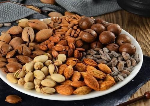 更年期|女人不要太节俭，6类食物敞开吃，帮你补充雌激素，更显年轻