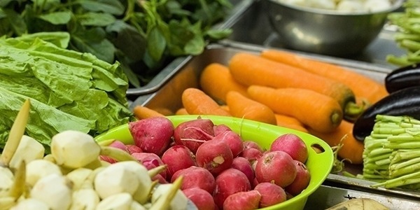 吃肉|总吃肉和几乎不吃肉的人相比，谁的身体会更健康？给您讲讲