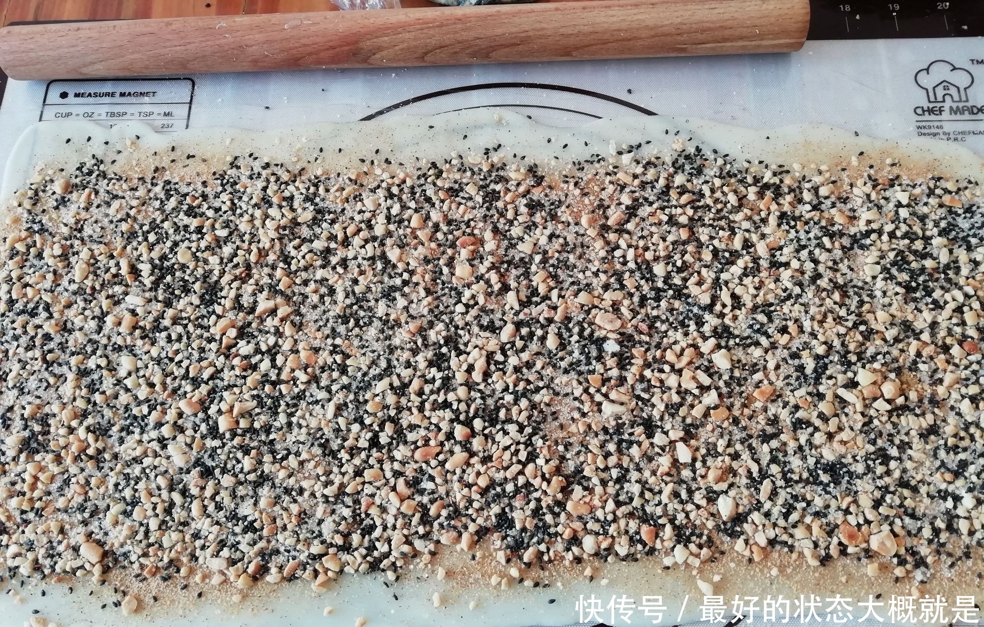 过年别忘做这个吃,无需烤箱,一蒸一卷即可,软糯又拉丝,真好吃