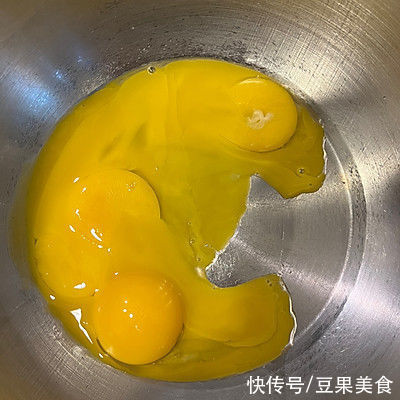 简单好吃的松软好吃的蛋糕,秒变大厨