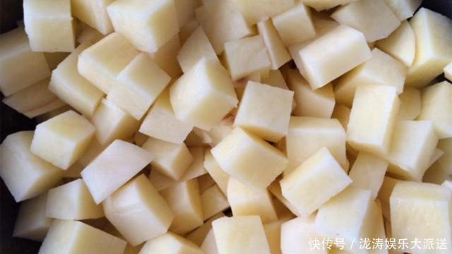  下锅|无论炒什么肉，不要直接下锅炒，多加这一步，肉不粘锅更嫩滑