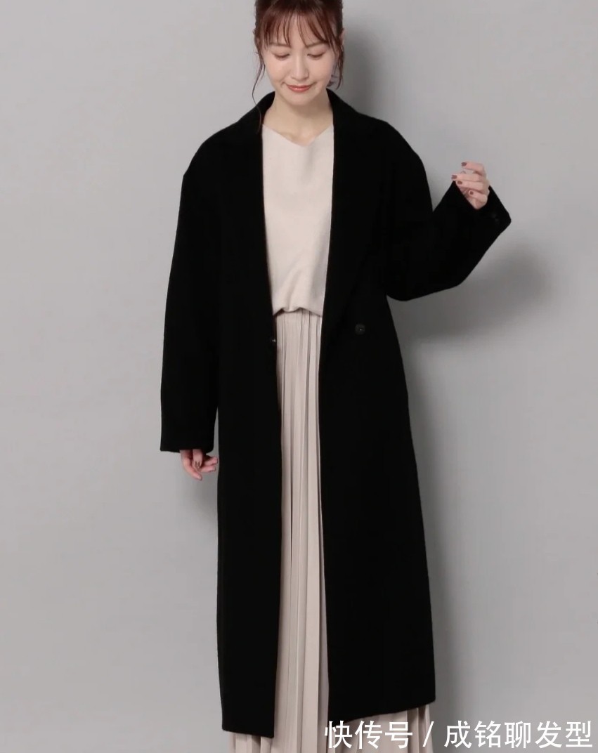 深色 40岁日系博主的穿搭经,掌握3套穿衣技巧,轻松穿出精致优雅范