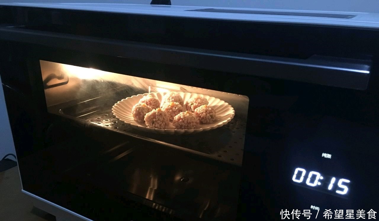 大米别只会蒸米饭了,加半斤肉,几瓣蒜,做好鲜香味美,颜值高