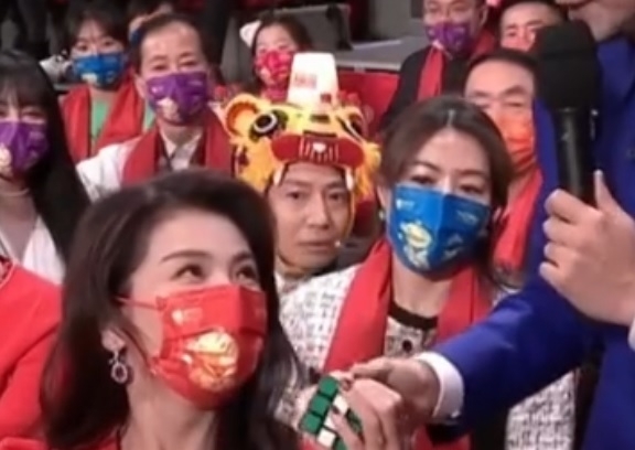 |撒贝宁嘴瓢成春晚最佳看点,被评为搞笑大师,比小品还好看