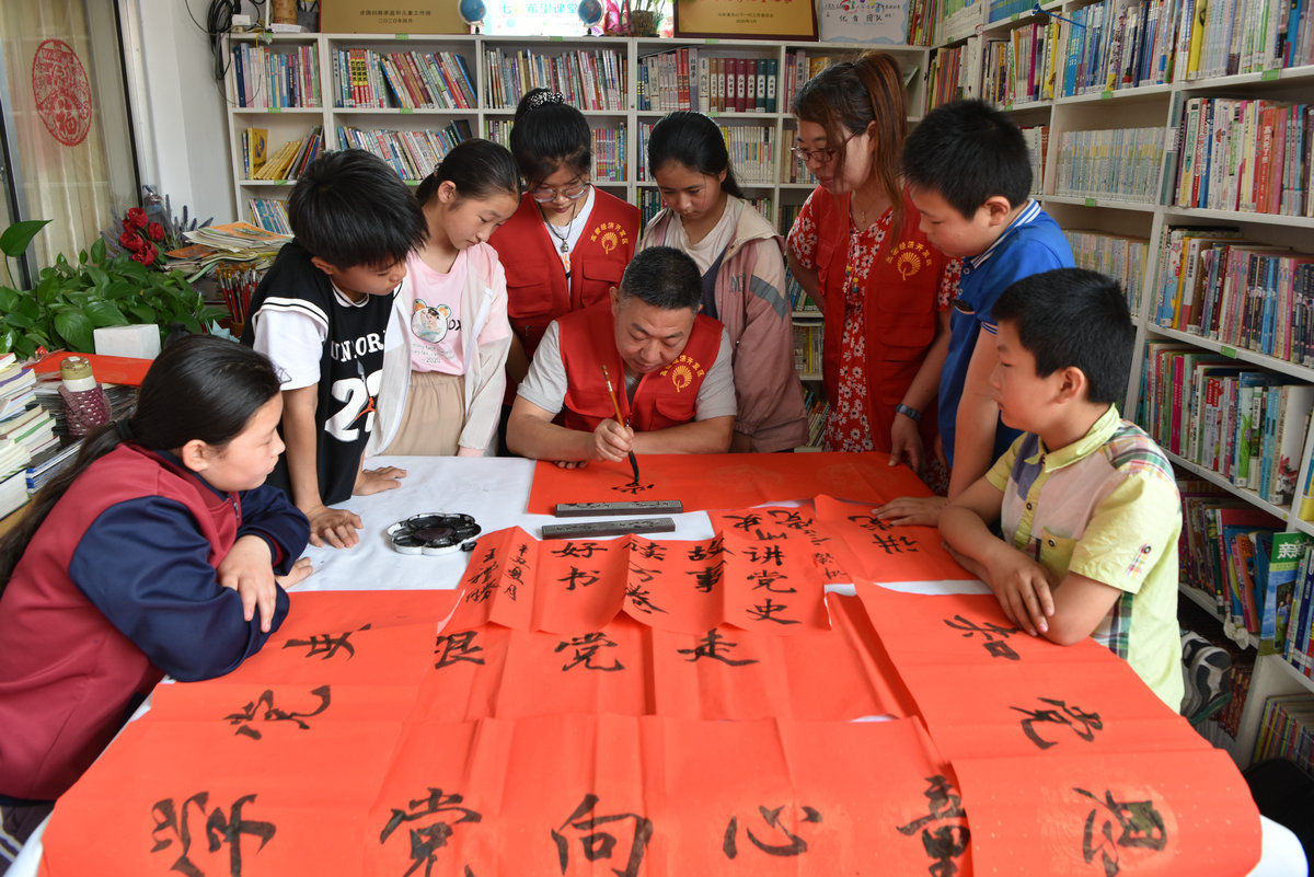 思政|潍坊高密市：农家书屋变身“思政第二课堂”