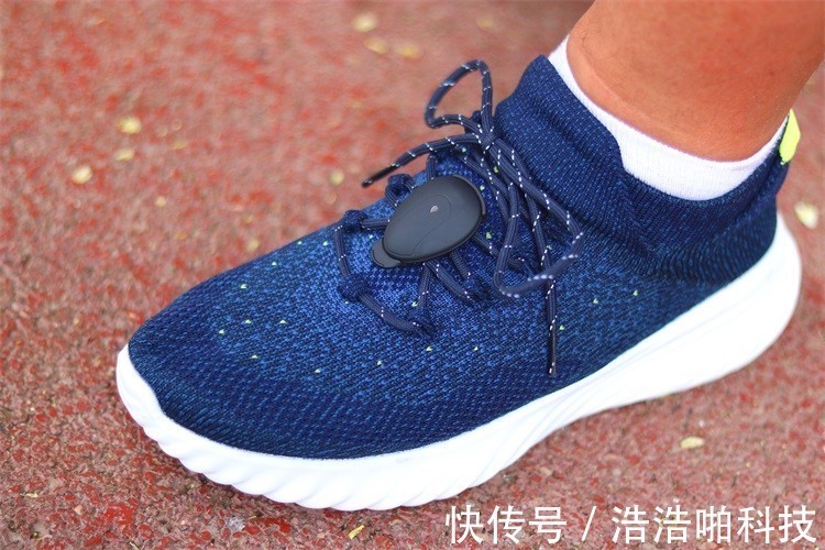 运动版 穿袜套鞋是怎么一种体验呢?网友:这个值得试一试