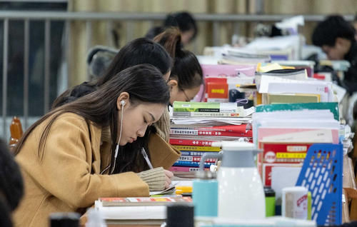 教育部|教育部最新通知，大中小学生炸锅了，家长：建议取消这门课程