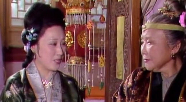 薛家@蘅芜苑为啥种满藤蔓?曹雪芹下笔太辛辣,一点面子都不给薛家留!