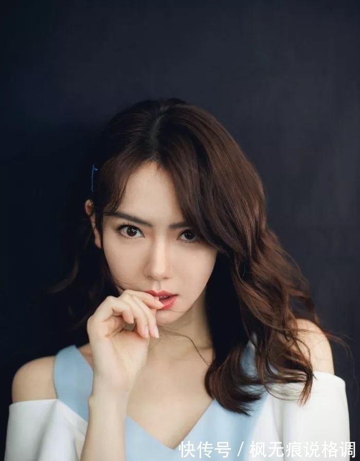 |搞笑GIF:女人真的有那么喜欢长得高的男人吗?