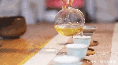 女子|43岁女子,头晕眼发黑,查出脑梗,只因一种“零嘴”吃太多